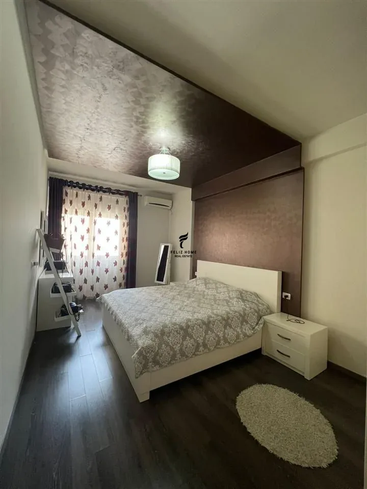 SHITET APARTAMENT 2+1+2 RRUGA E KAVAJES 290.000 EURO 4