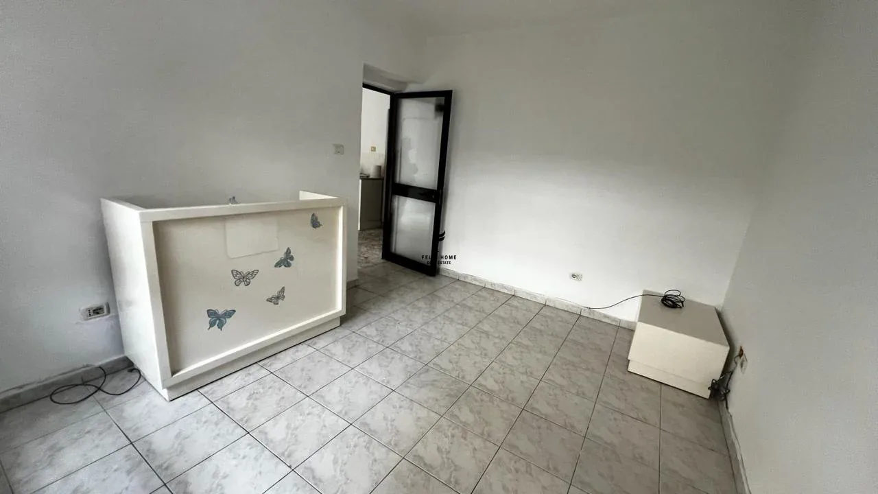 SHITET APARTAMENT 1+1 MYSLYM SHYR 130.000 EURO 2