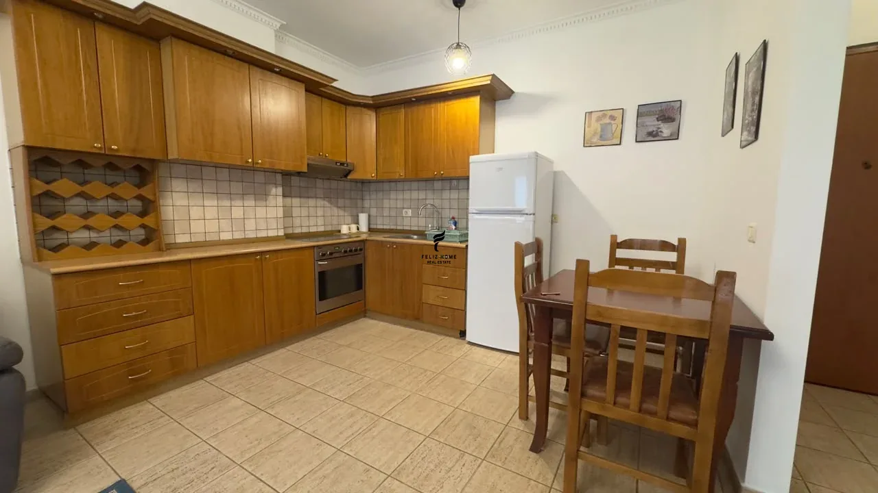 APARTAMENT ME QERA 1+1 QENDER 65.000 LEKE 3