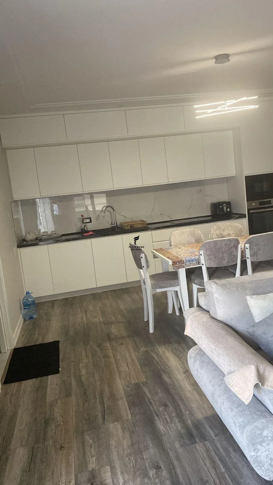 APARTAMENT ME QERA 1+1 PORCELAN 65.000 LEKE 2