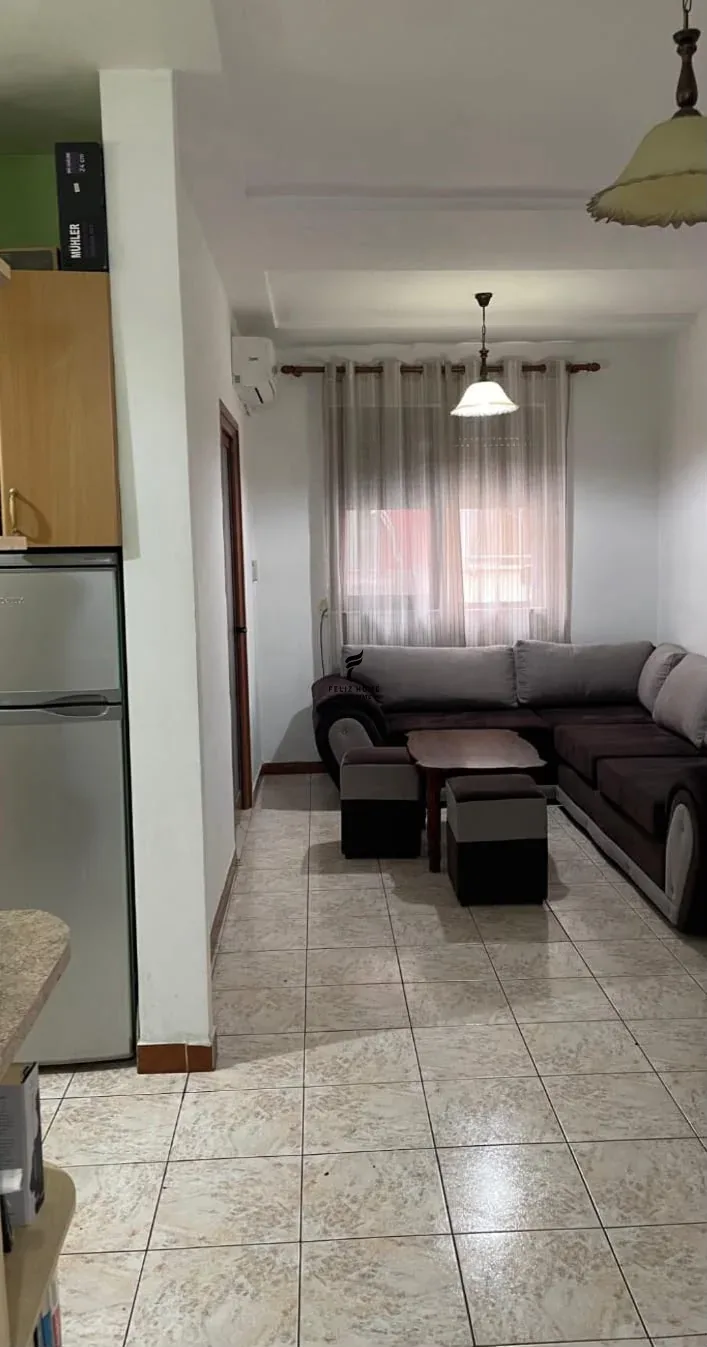 APARTAMENT ME QERA 1+1 MYSLYM SHYRI 50.000 LEKE 2