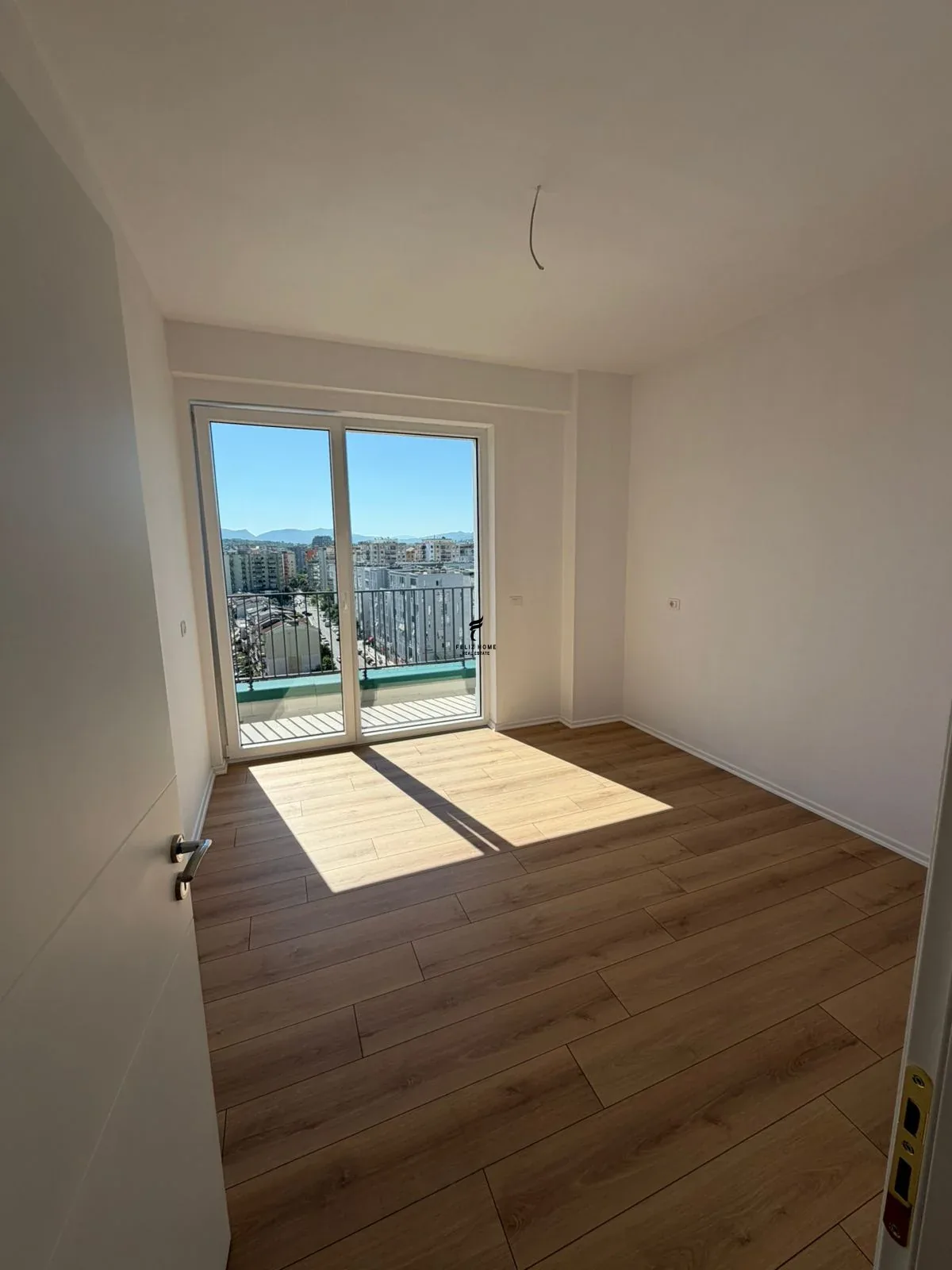SHITET APARTAMENT 3+2+VERANDE KOMUNA E PARISIT 520.000 EURO 2
