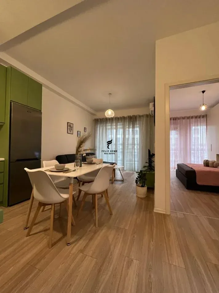 APARTAMENT ME QERA 1+1 21 DHJETORI 70.000 LEKE 2
