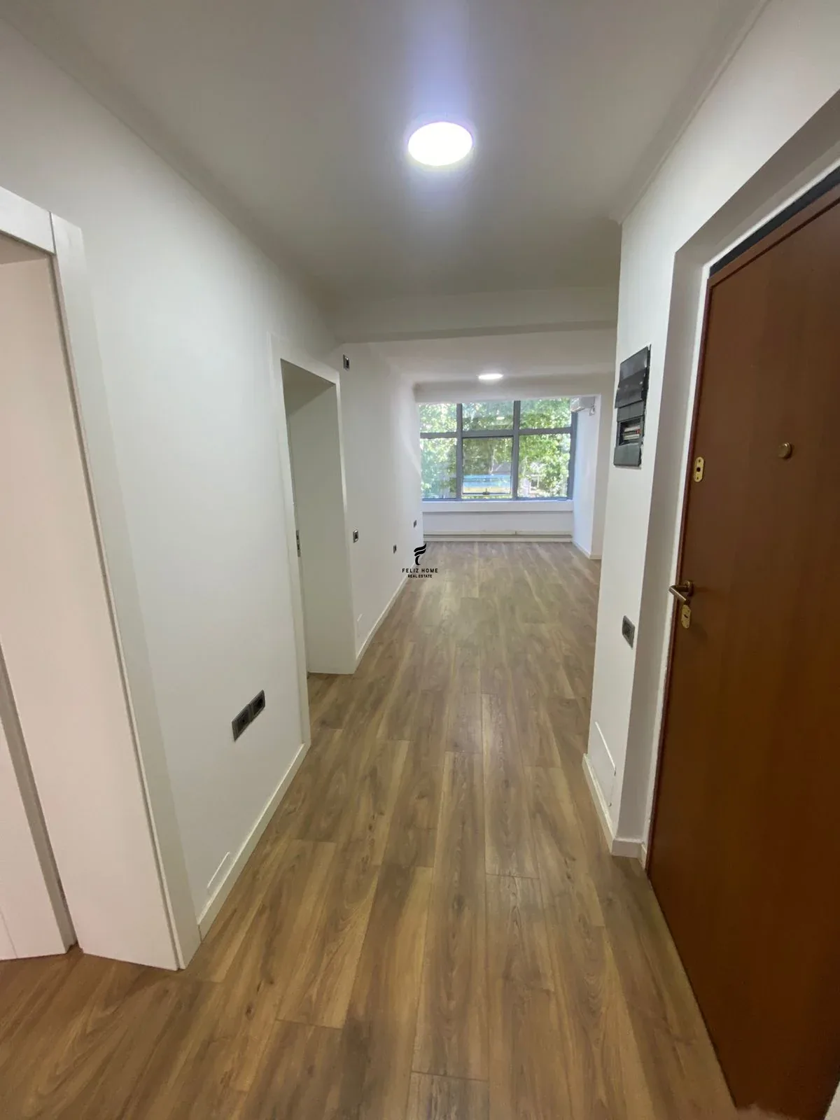 ZYRE ME QERA 80 M2 RRUGA E KAVAJES 800 EURO 4