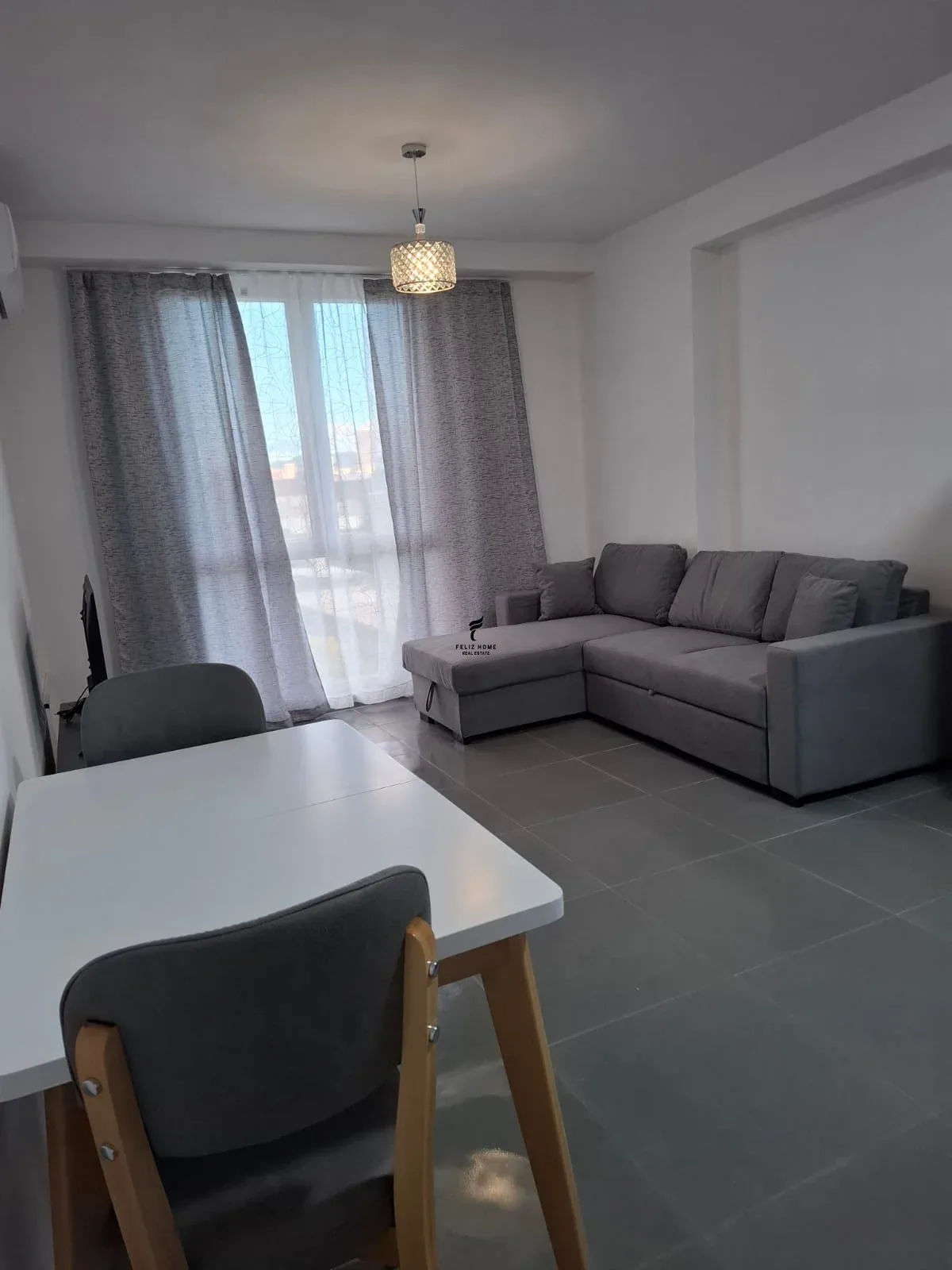 APARTAMENT ME QERA 3+1 5 MAJI 60.000 LEKE