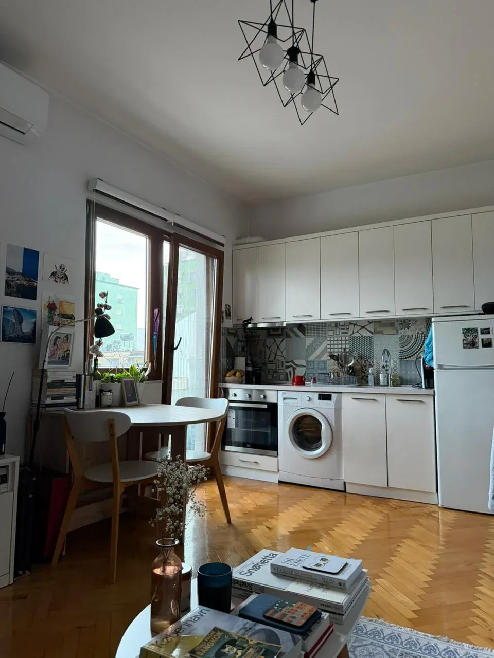 APARTAMENT ME QERA 1+1 MYSLYM SHYRI 55.000 LEKE