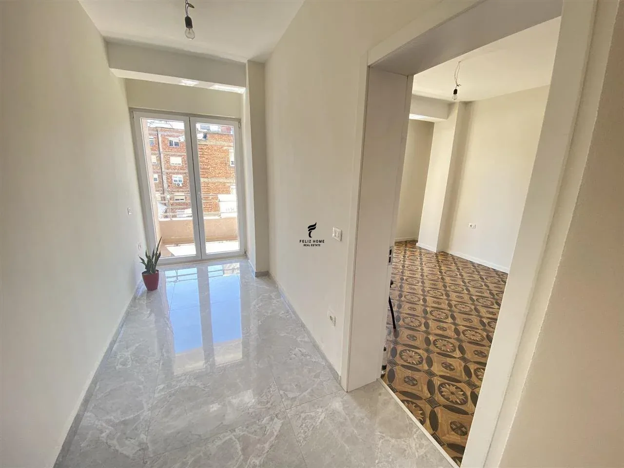 ZYRE ME QERA 106M2 QENDER 800 EURO 3