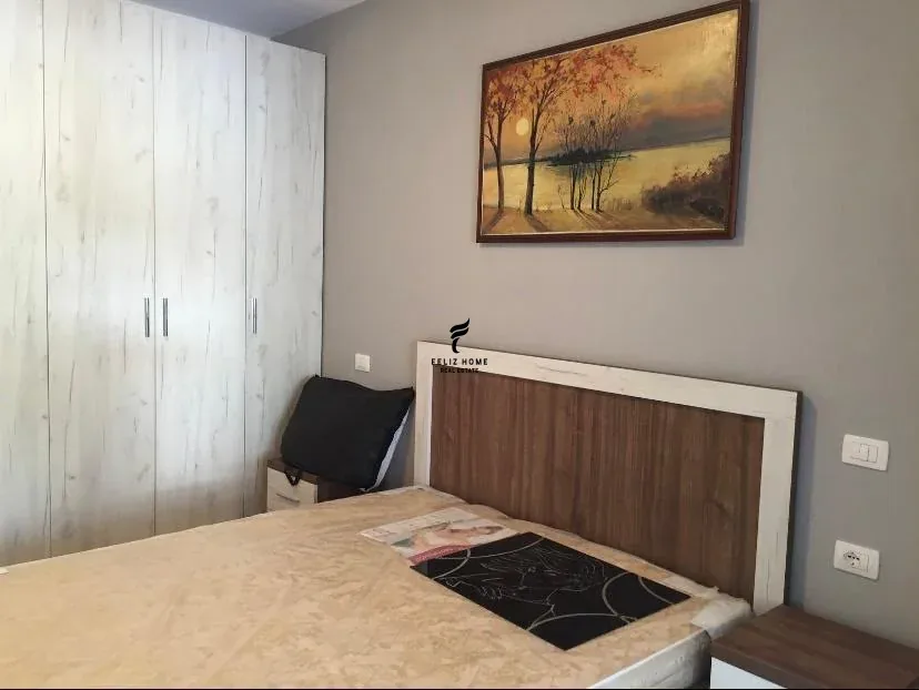 APARTAMENT ME QERA 1+1 QENDER 45.000 LEKE 4