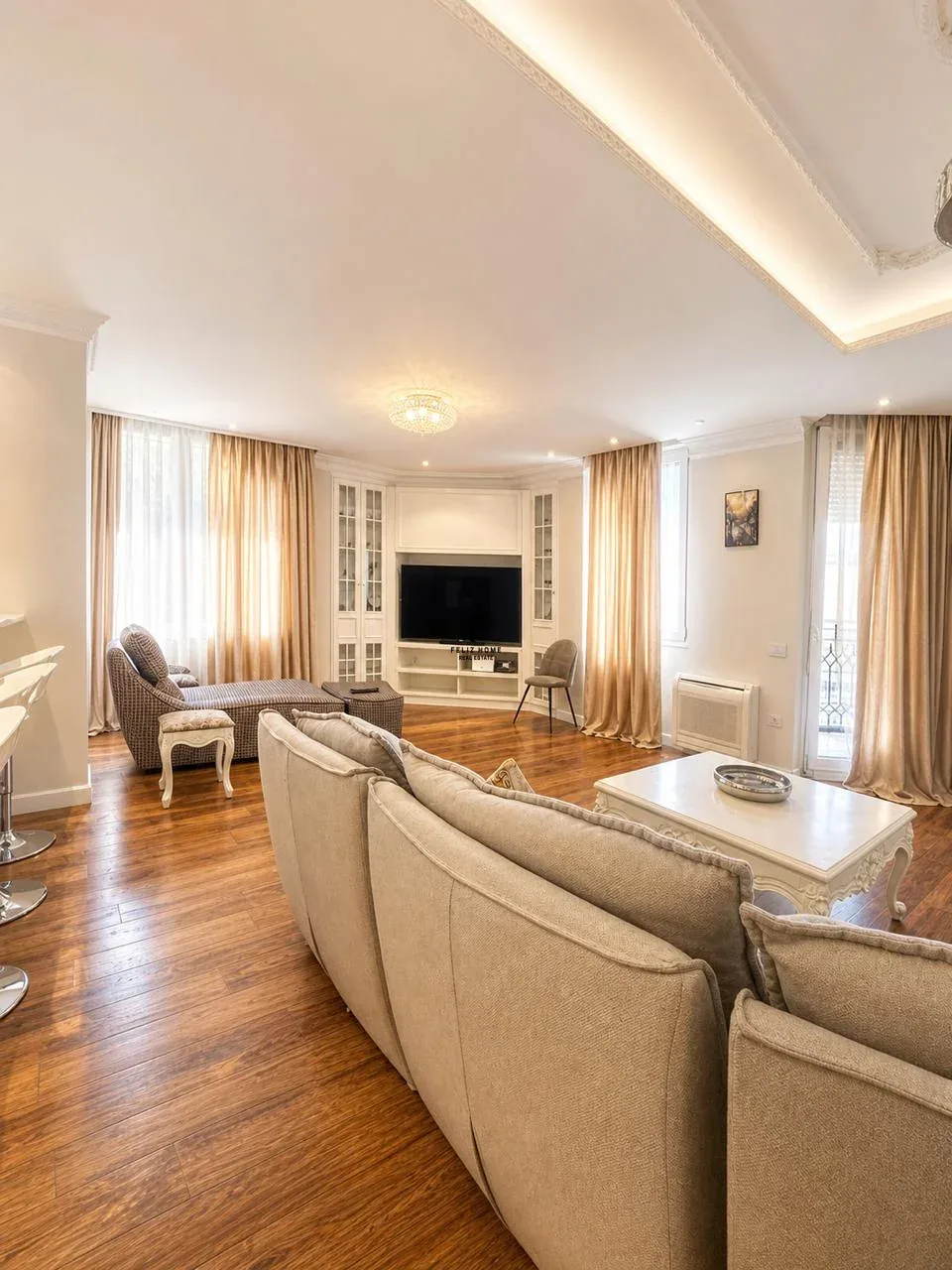 DUPLEX ME QERA 2+1 RRUGA E KAVAJES 2.500 EURO