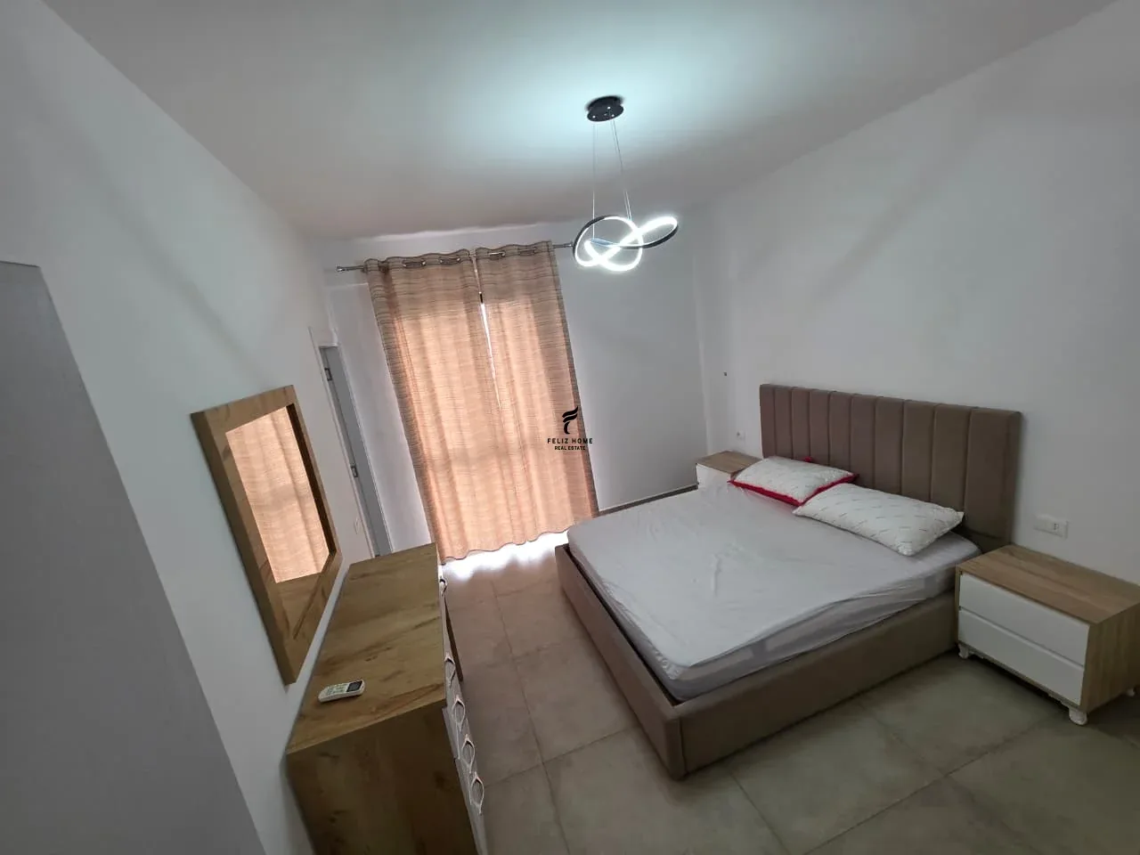 APARTAMENT ME QERA 2+1 RRUGA E DIBRES 60.000 LEKE 3