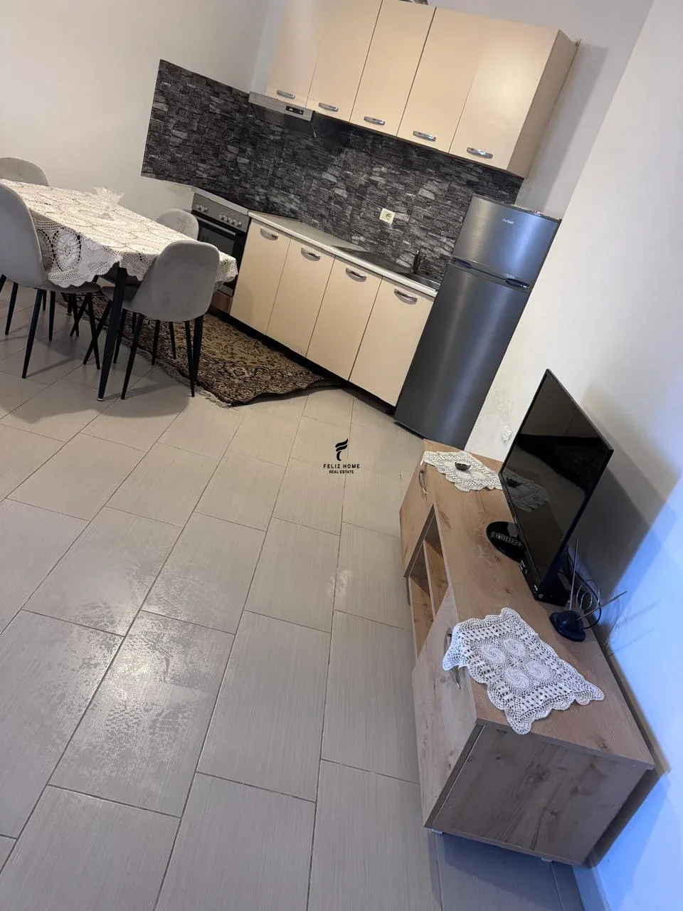 APARTAMENT ME QERA 1+1 ASTIR 40.000 LEKE 3