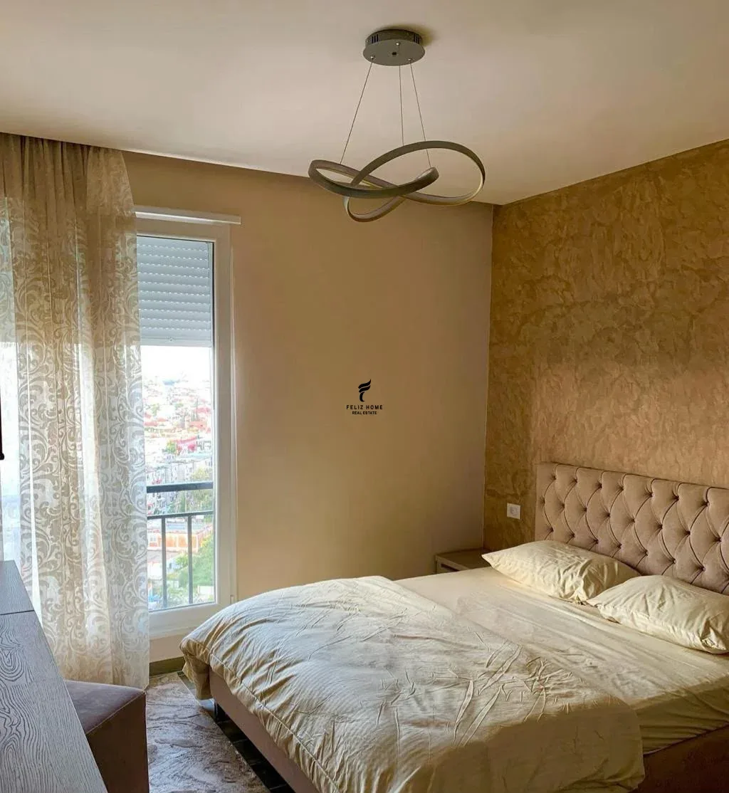 APARTAMENT ME QERA 3+1 RRUGA E DIBRES 100.000 LEKE 3