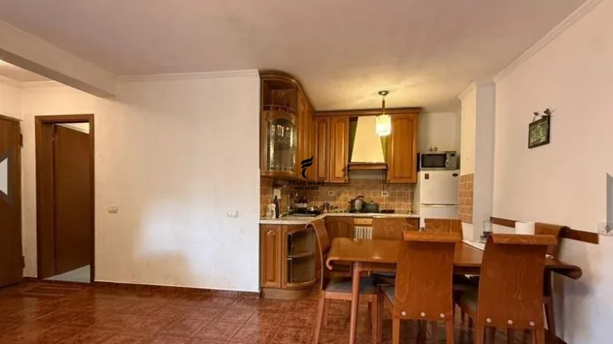 SHITET APARTAMENT 2+1 ZOGU I ZI 222.000 EURO 3