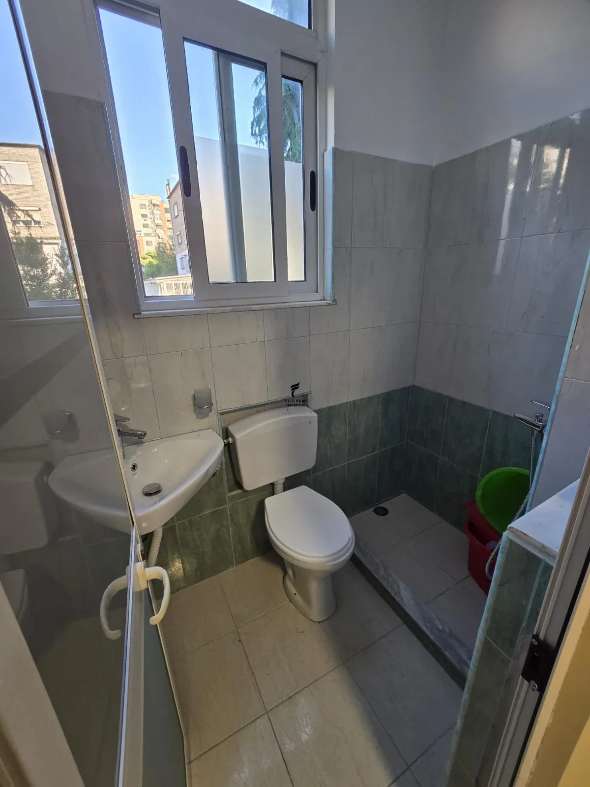 GARSONIERE ME QERA 40M2 21 DHJETORI 48.000 LEKE 4