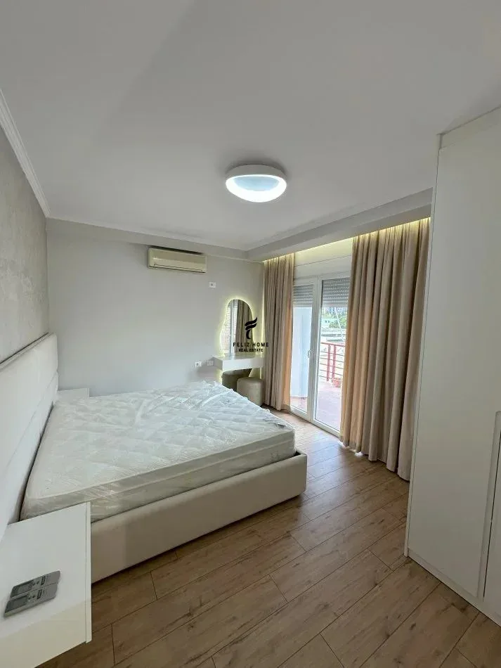 APARTAMENT ME QERA 2+1+2 DON BOSKO 1.000 EURO 4