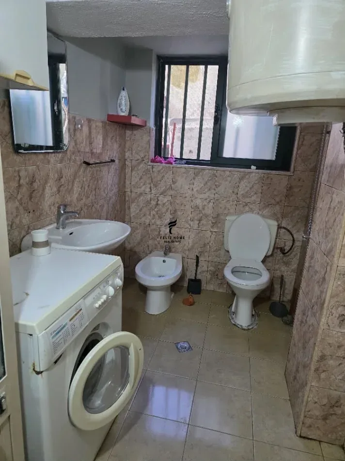 APARTAMENT ME QERA 1+1 MYSLYM SHYRI 45.000 LEKE 3