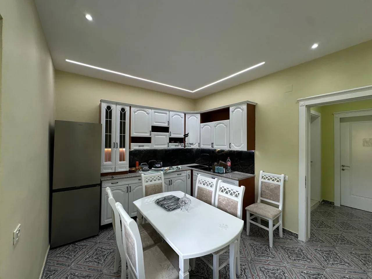 APARTAMENT ME QERA 3+1 LAPRAKE 100.000 LEKE 4