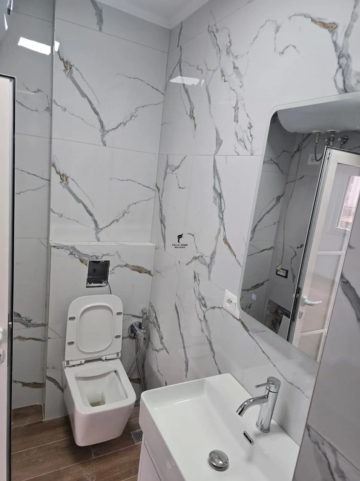 SHITET APARTAMENT 1+1 PAZARI I RI 122.000 EURO 4