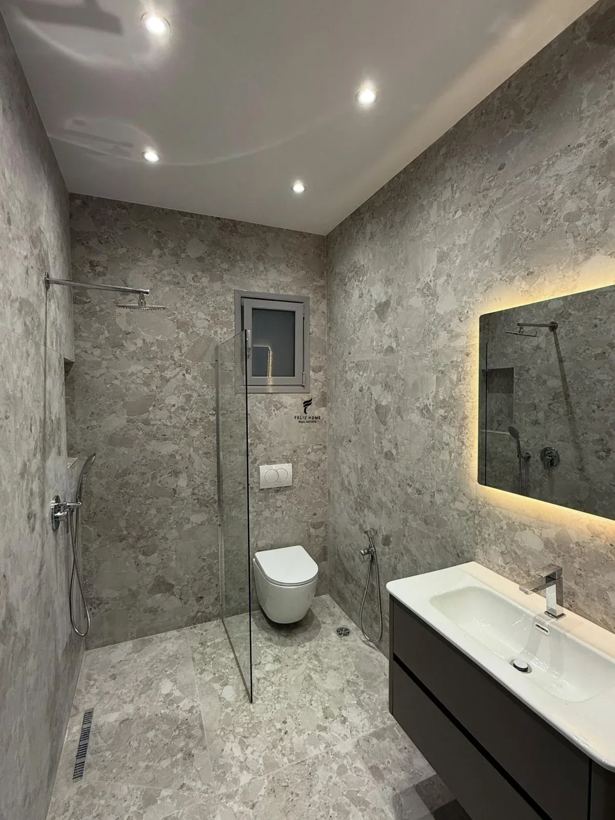 APARTAMENT ME QERA 1+1 SAUK 40.000 LEKE 4