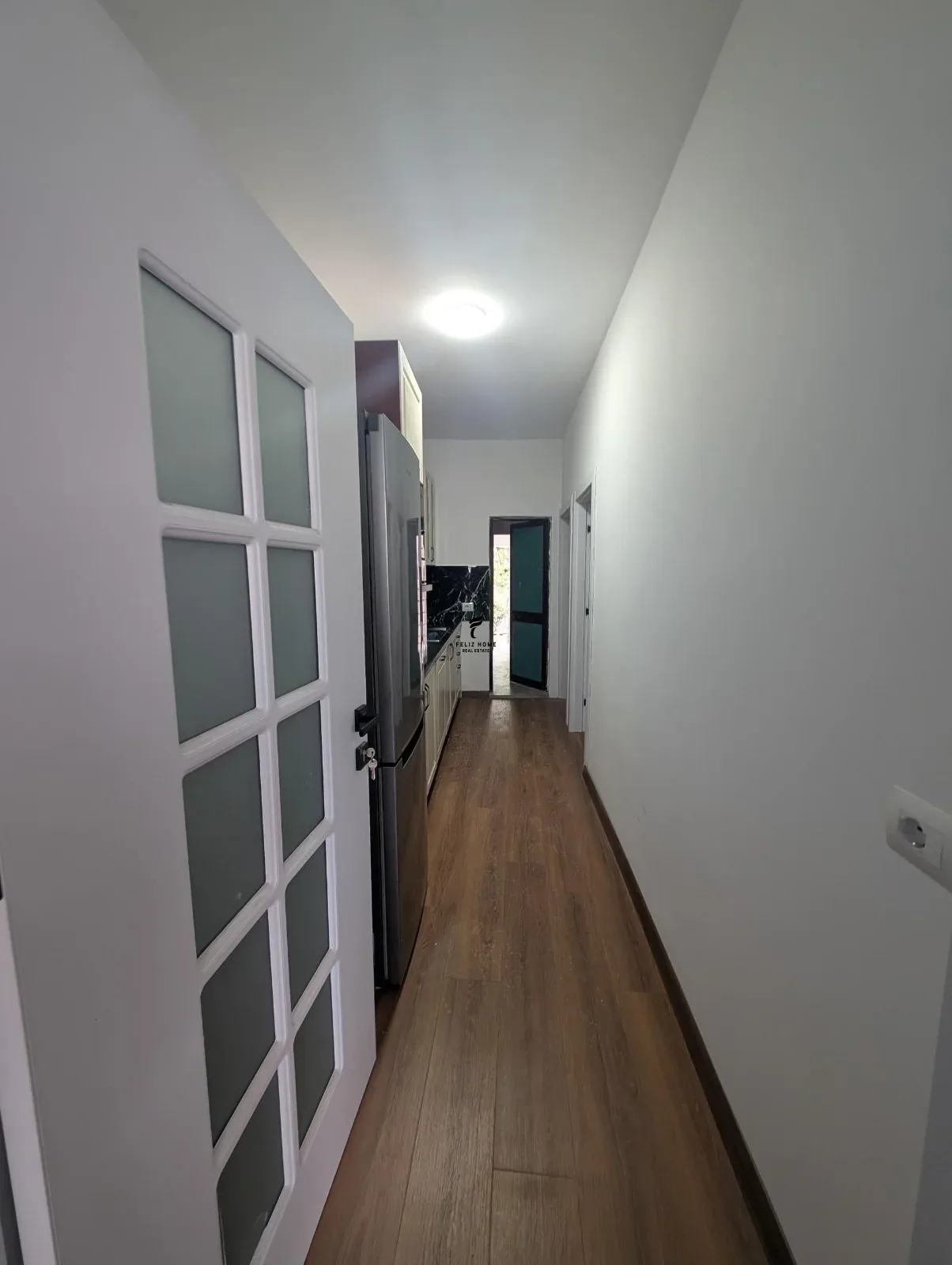 APARTAMENT ME QERA 2+1 ZOGU I ZI 70.000 LEKE 4