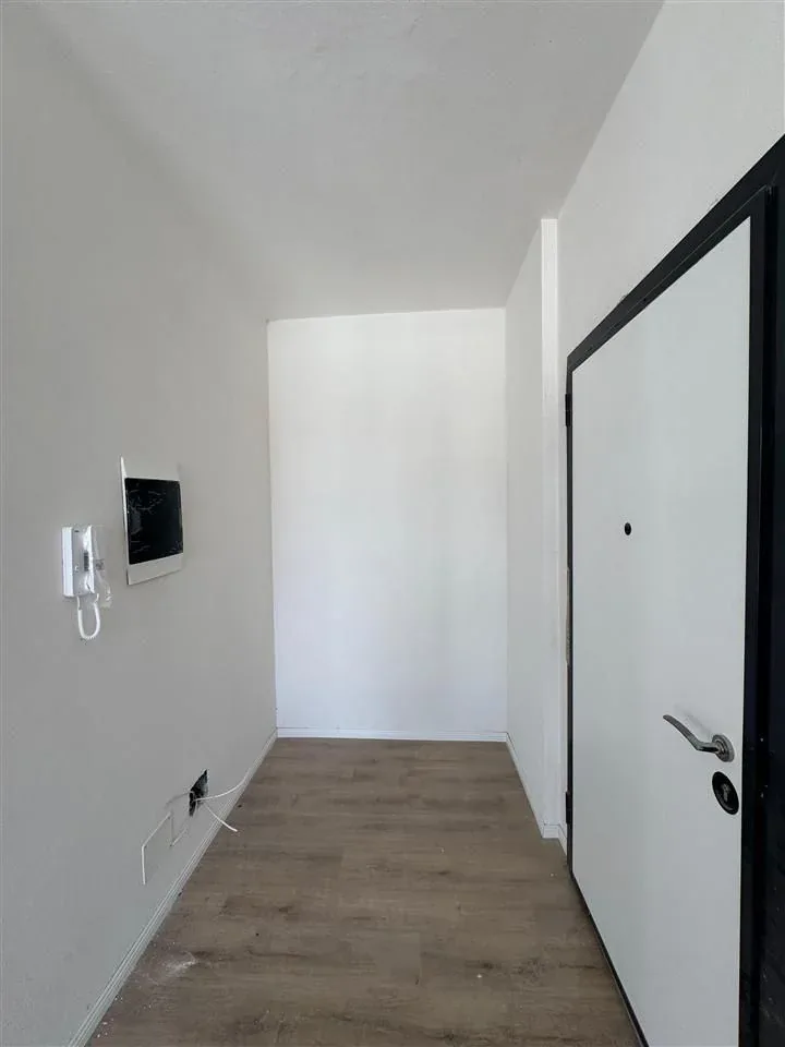 SHITET APARTAMENT 2+1 ISH FUSHA AVIACIONIT 180.000 EURO 3