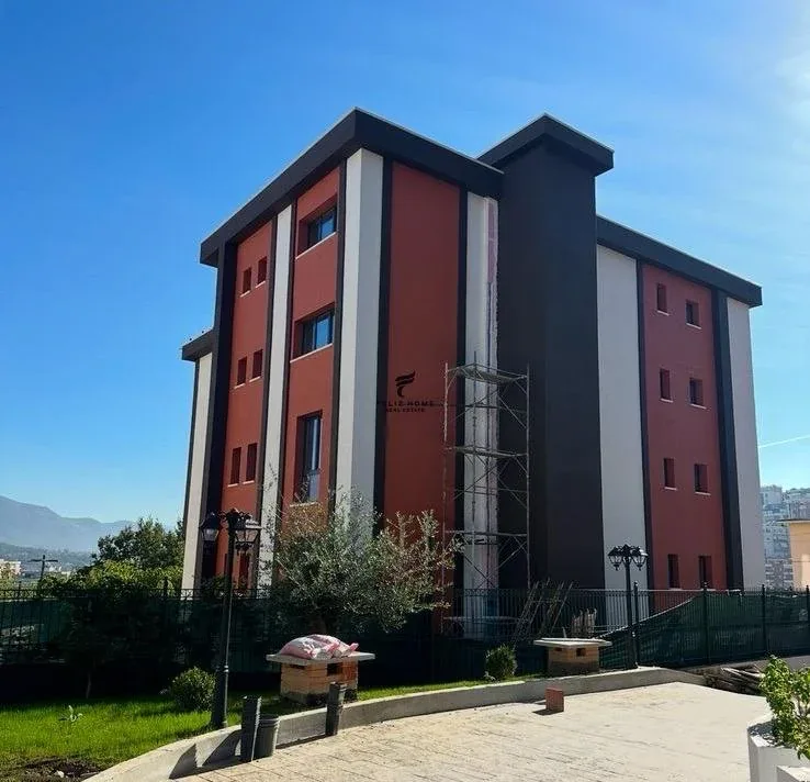 SHITET HOTEL 5-KATESH KODRA E DIELLIT 1, 2.500.000 EURO