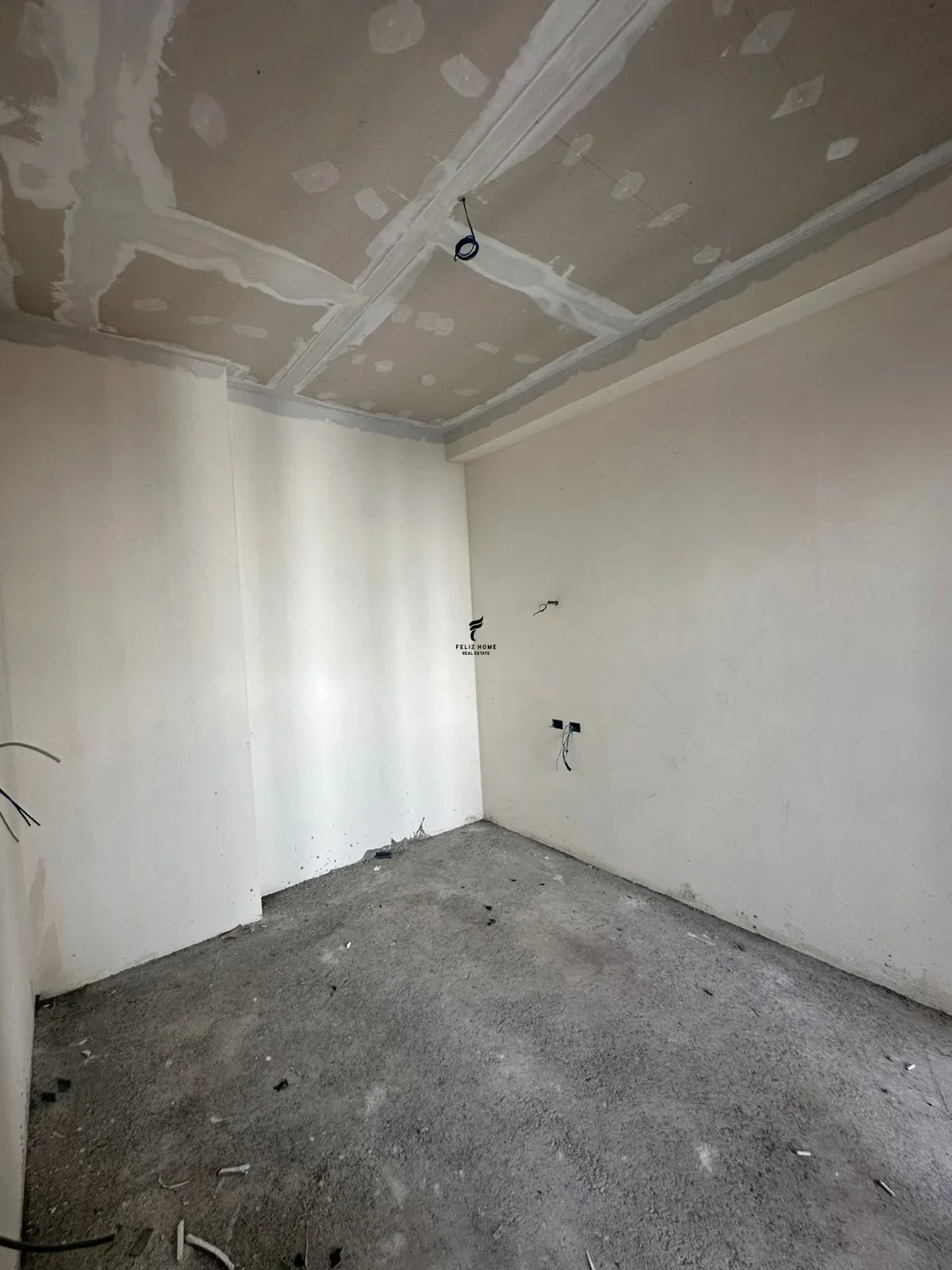 SHITET APARTAMENT 1+1 RRUGA E KAVAJES 120.000 EURO 2