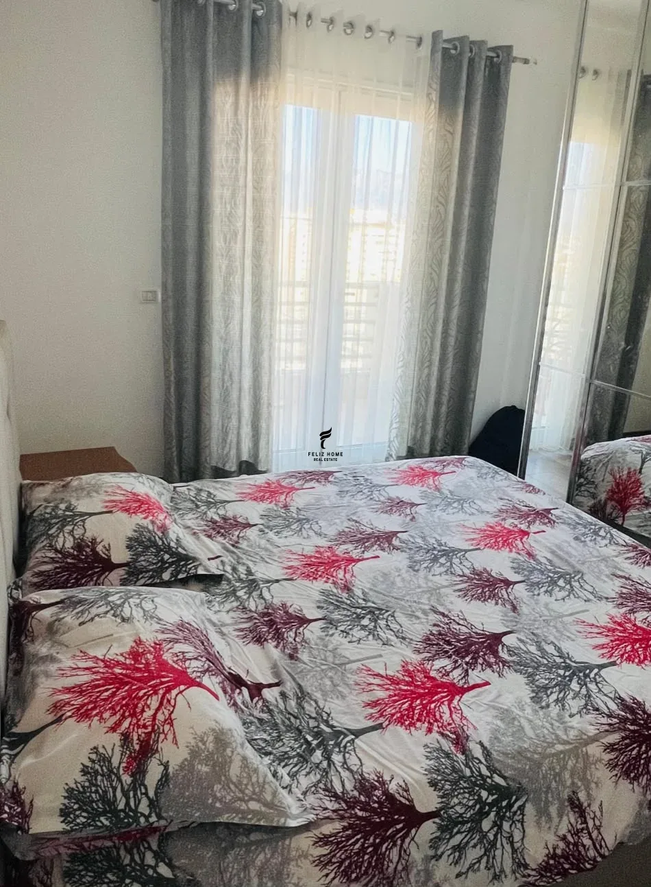 APARTAMENT ME QERA 2+1 STACIONI TRENIT 70.000 LEKE 3