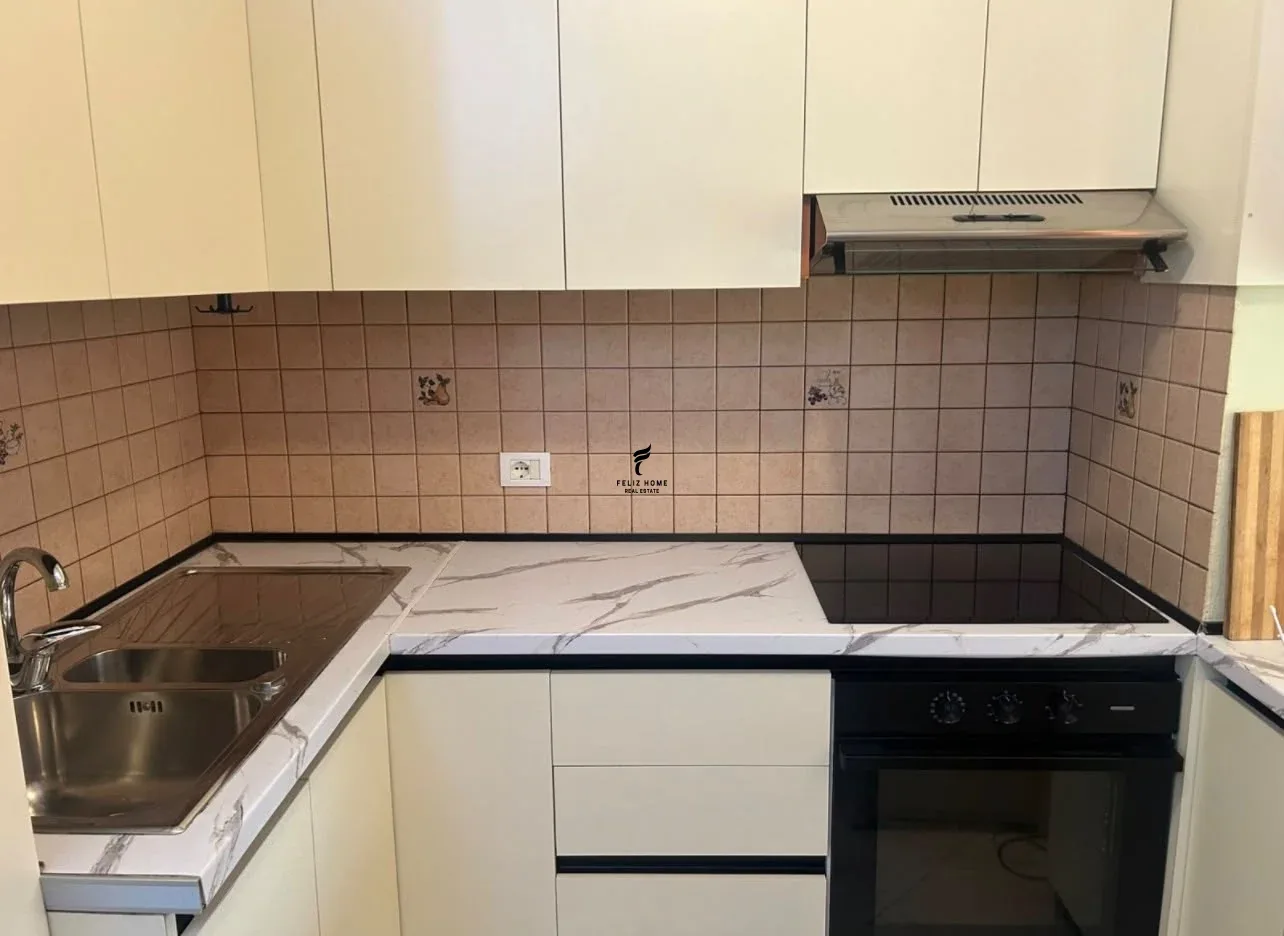 APARTAMENT ME QERA 2+1+2 21 DHJETORI 60.000 LEKE 3