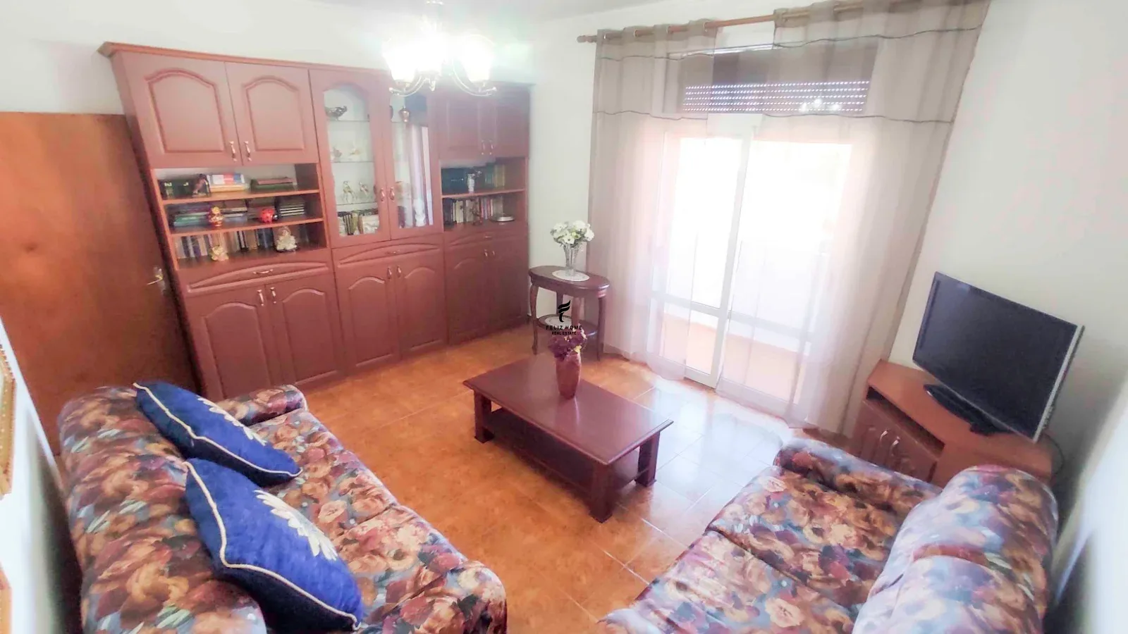 APARTAMENT ME QERA 2+1 PAZARI I Ri 55.000 LEKE 2