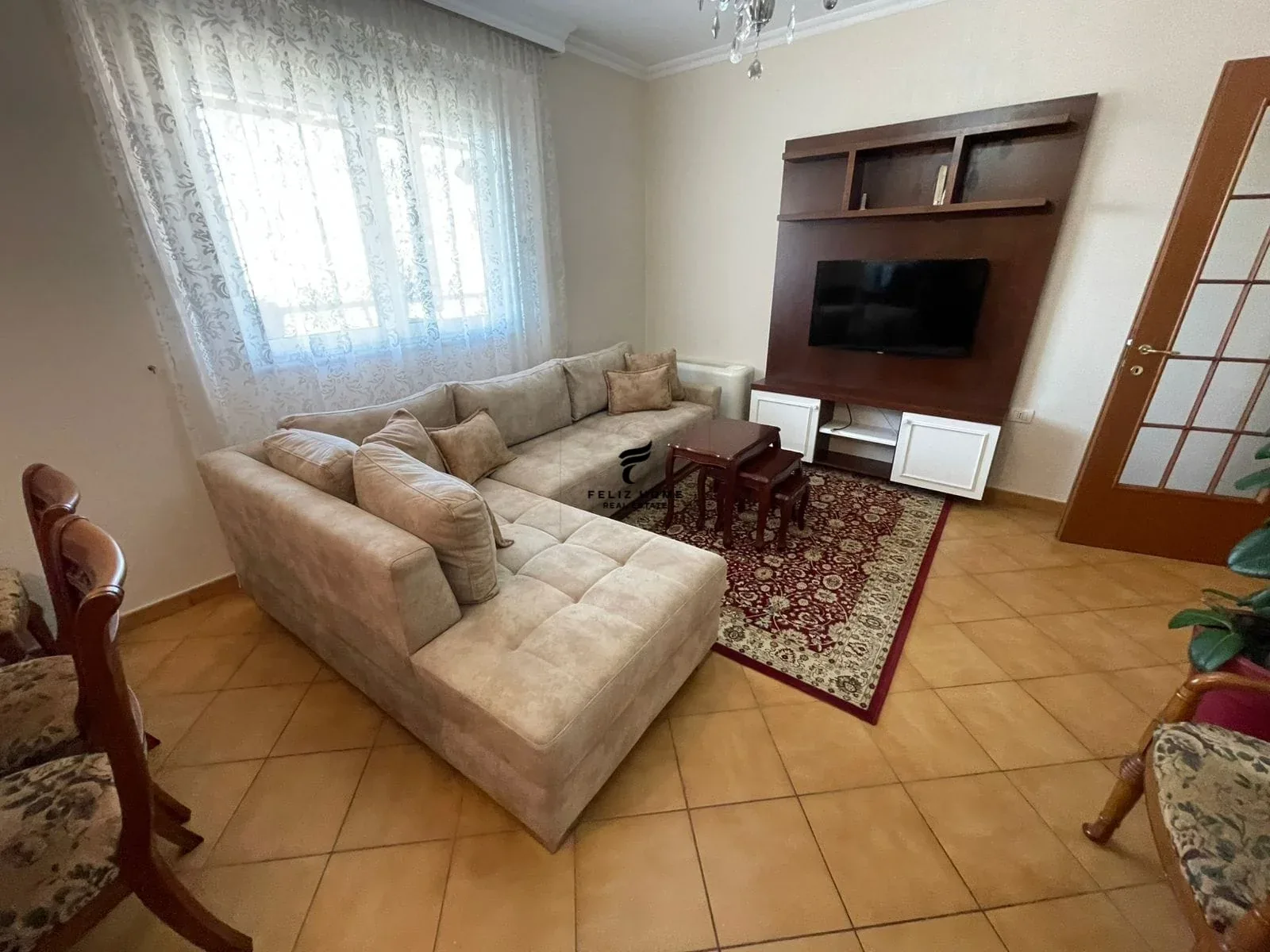 SHITET APARTAMENT 2+1 RRUGA ELBASANIT 500.000 EURO 2