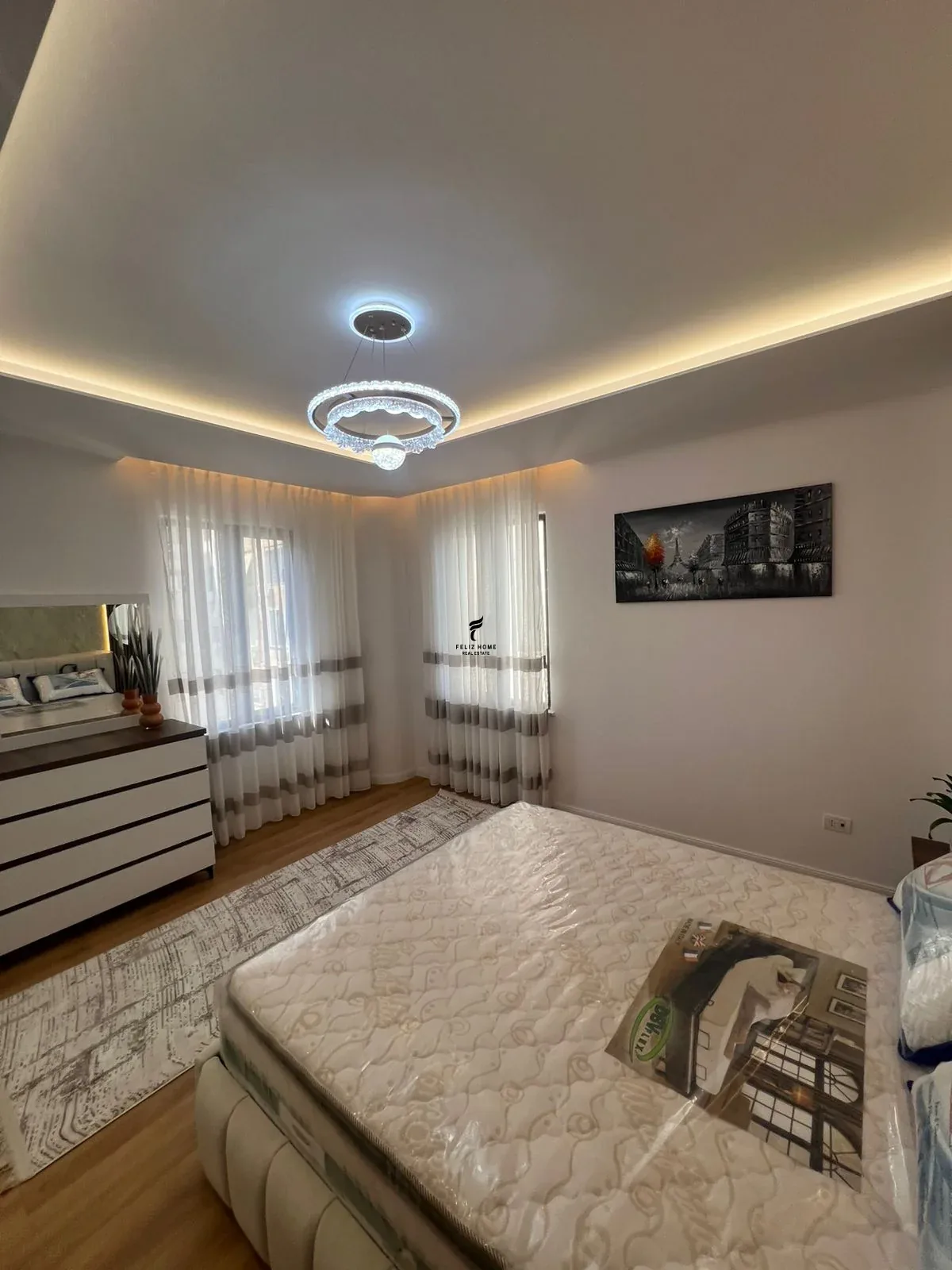 SHITET APARTAMENT 2+1+2 RRUGA E KAVAJES 265.000 EURO 4