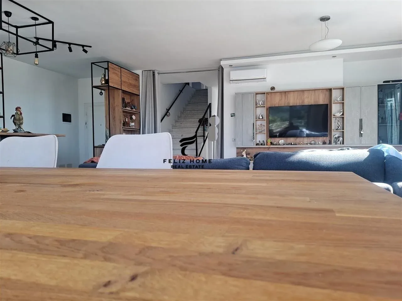 SHITET DUBLEX 450 M2 FRESKU 600.000 EURO 2