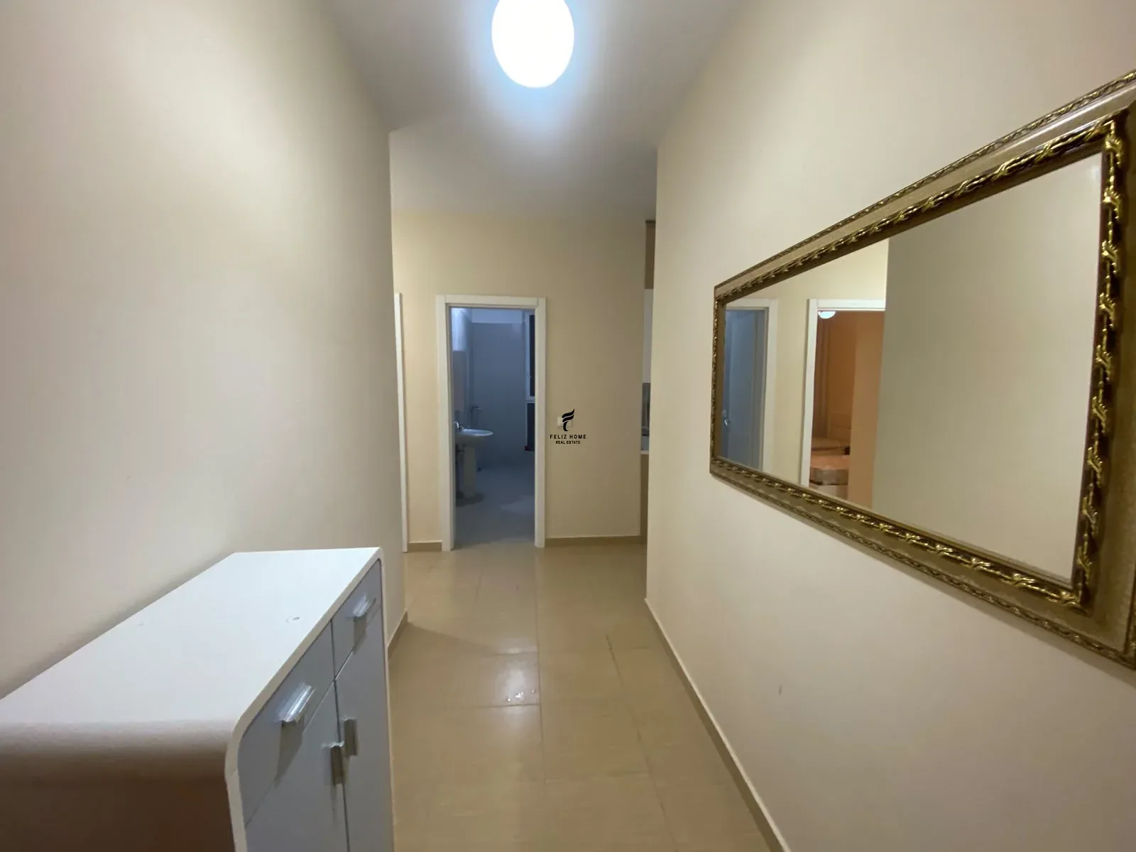 APARTAMENT ME QERA 2+1 BULEVARDI I RI 60.000 LEKE 4