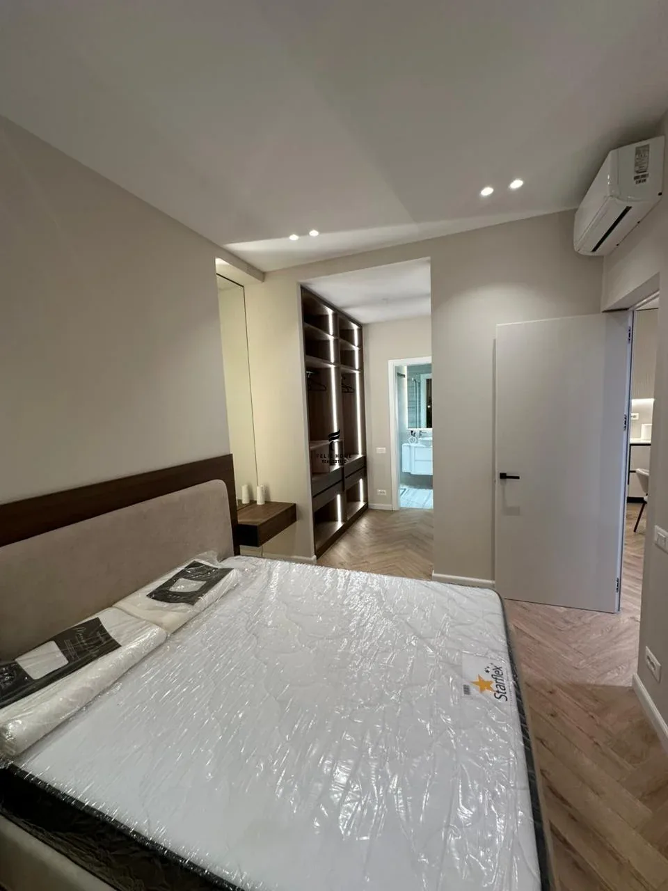 SHITET APARTAMENT 2+1+2 RRUGA E KAVAJES 410.000 EURO 4