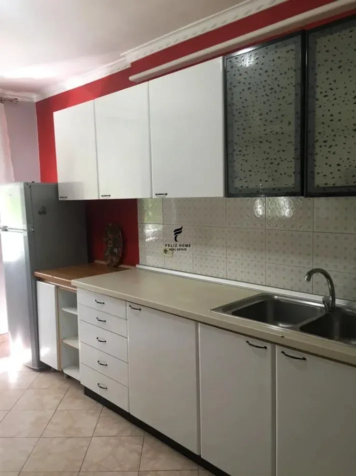 APARTAMENT ME QERA 2+1 RRUGA E ELBASANIT 60.000LEKE 2