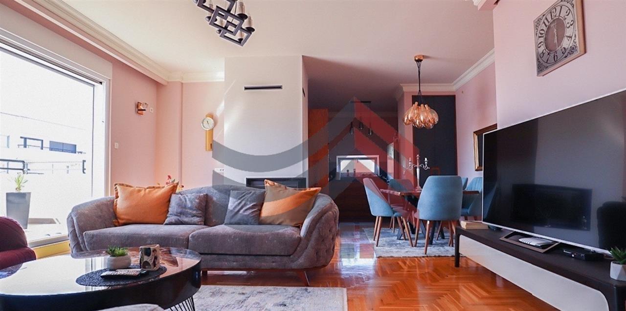 Penthouse me qera në Kalabri🏢