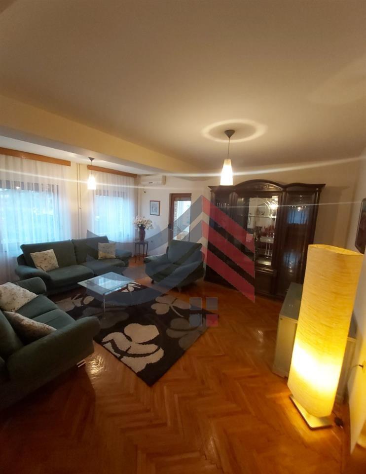 Banesë me qera në Ulpianë🏢