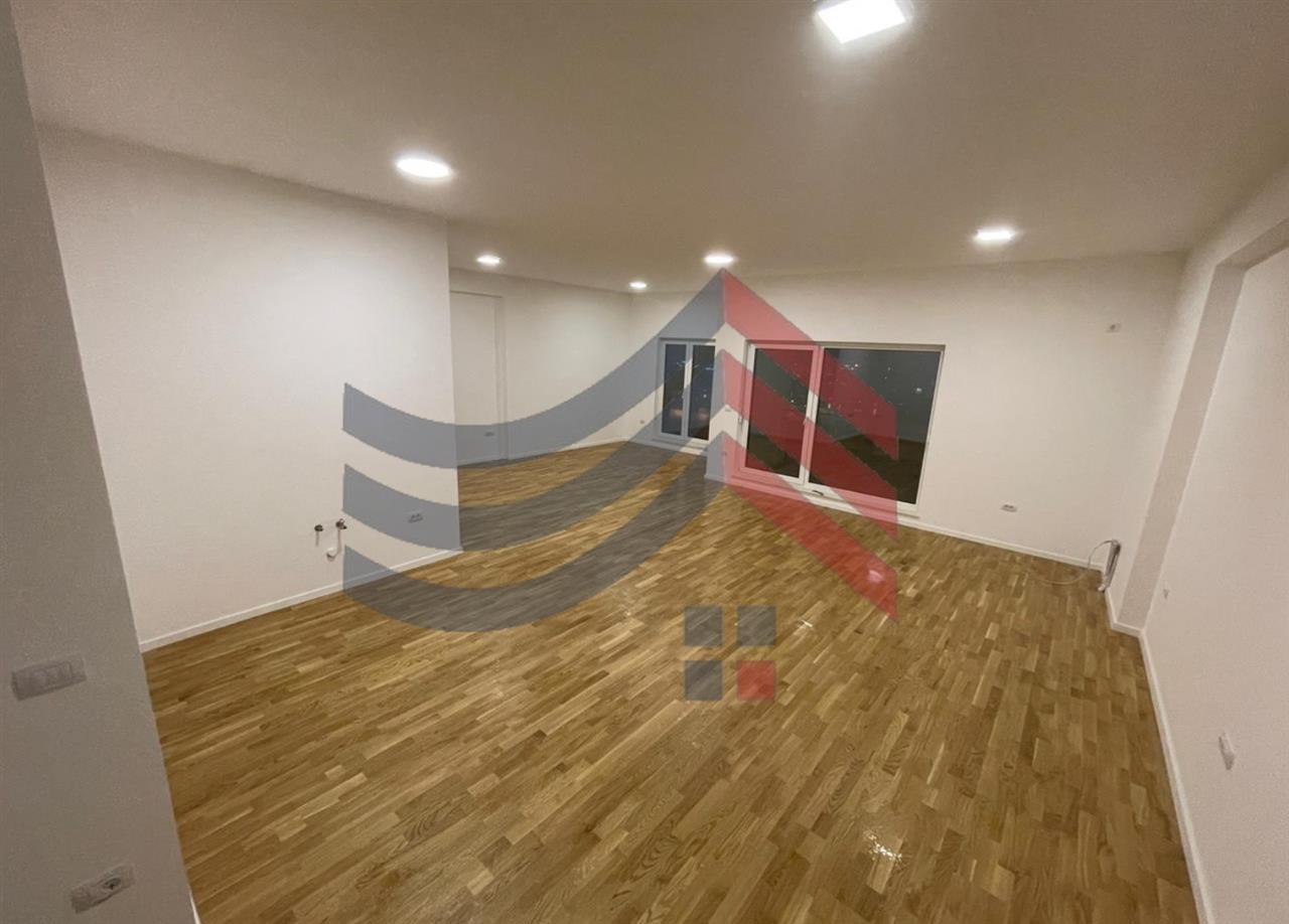 Penthouse me qera ne lagjen Prishtina e Re🏢