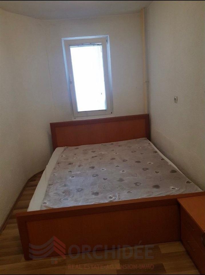 📍 Bregu i Diellit – Përballë Ambulancës, rr. Hyzri Talla 🏢 4