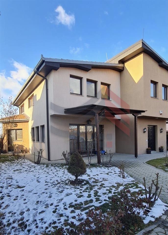 Shtëpi në shitje në Hajvali