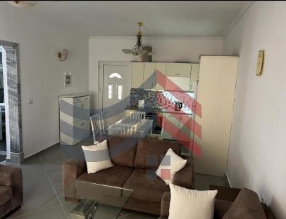 Banesë në shitje në Sarandë 1