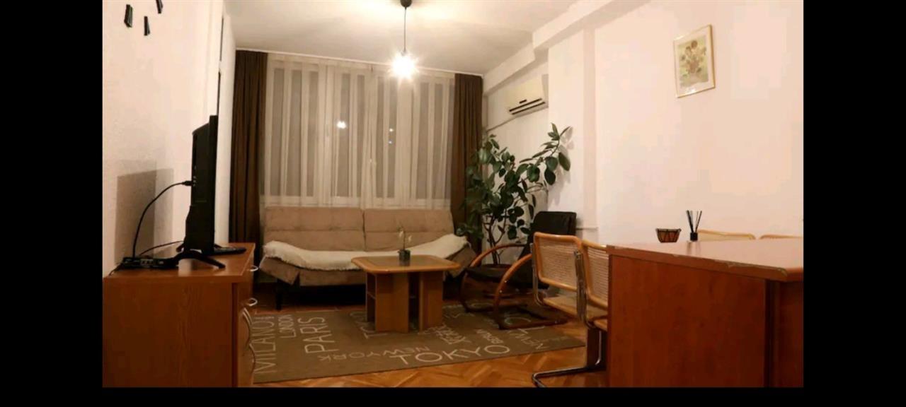 Banese me qera ne Qender🏢