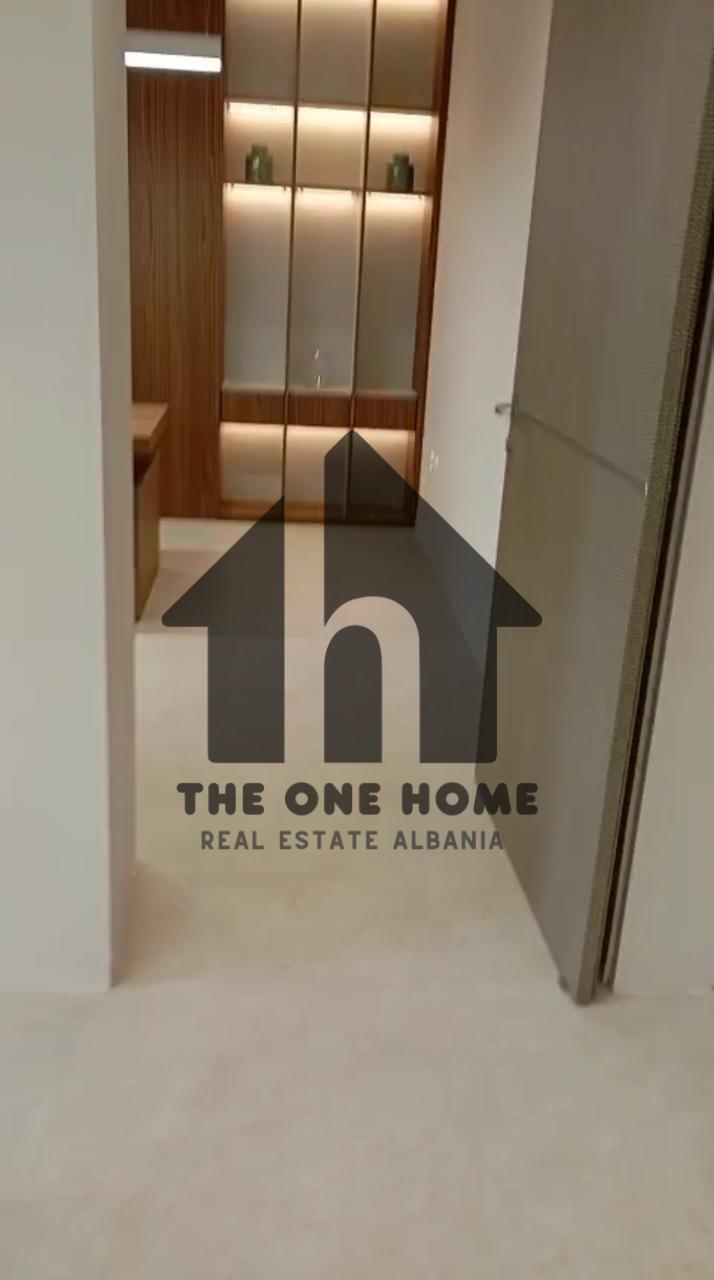 Office for rent in Tiranë 1
