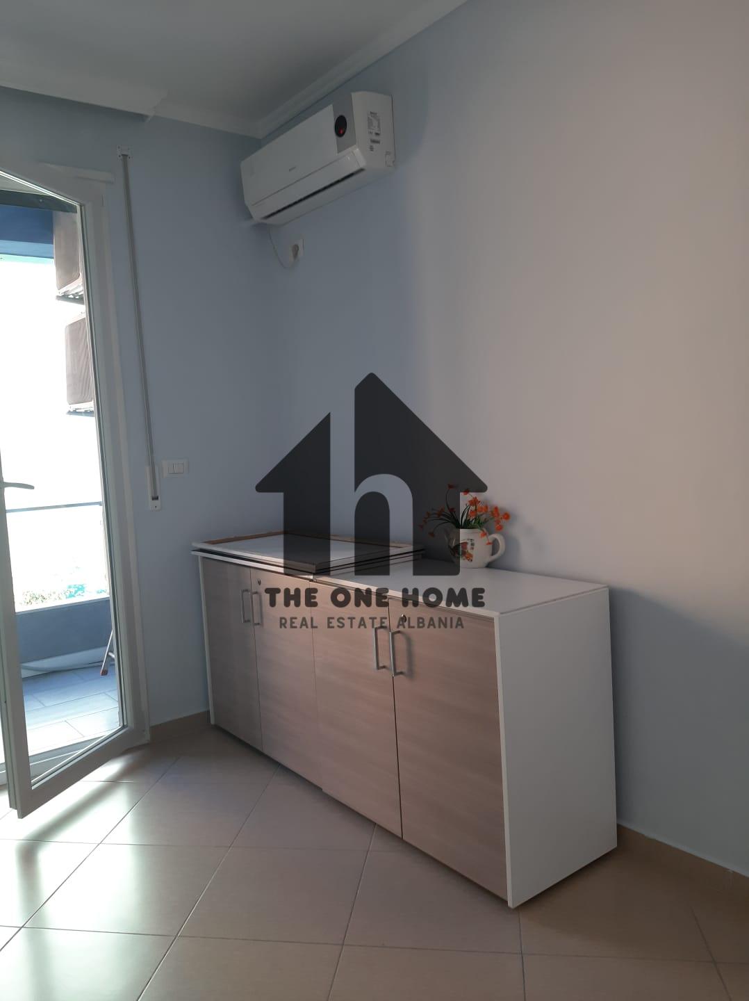 Office for rent in Tiranë 3