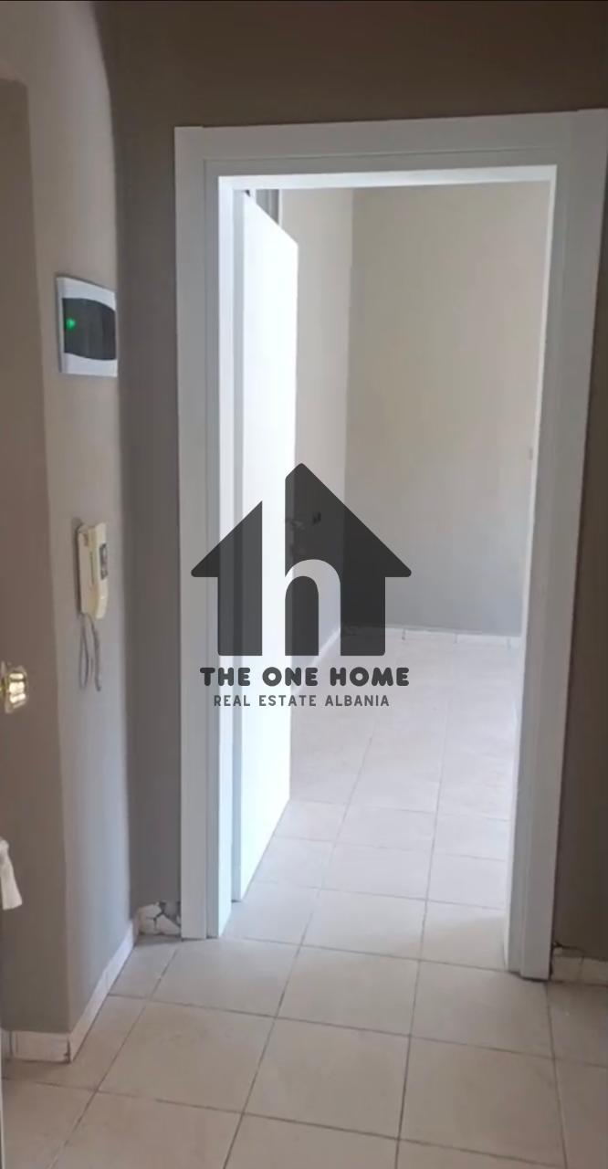 Office for rent in Tiranë 2