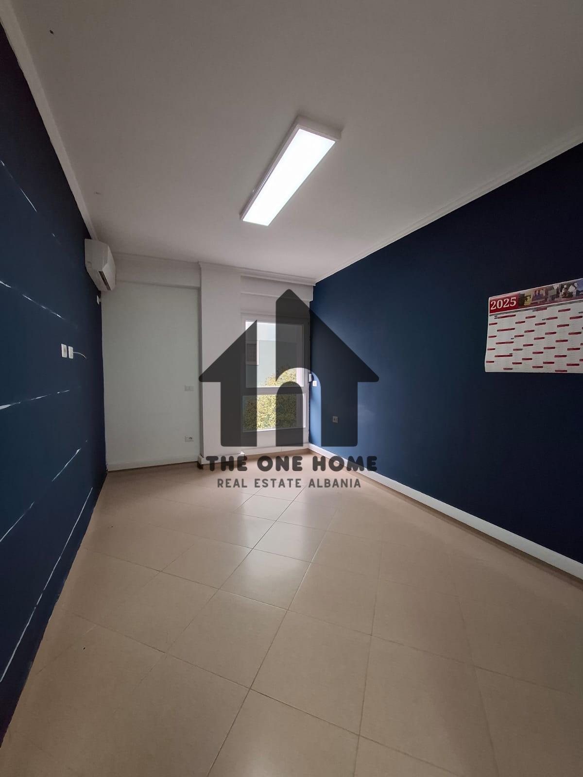 Office for rent in Tiranë