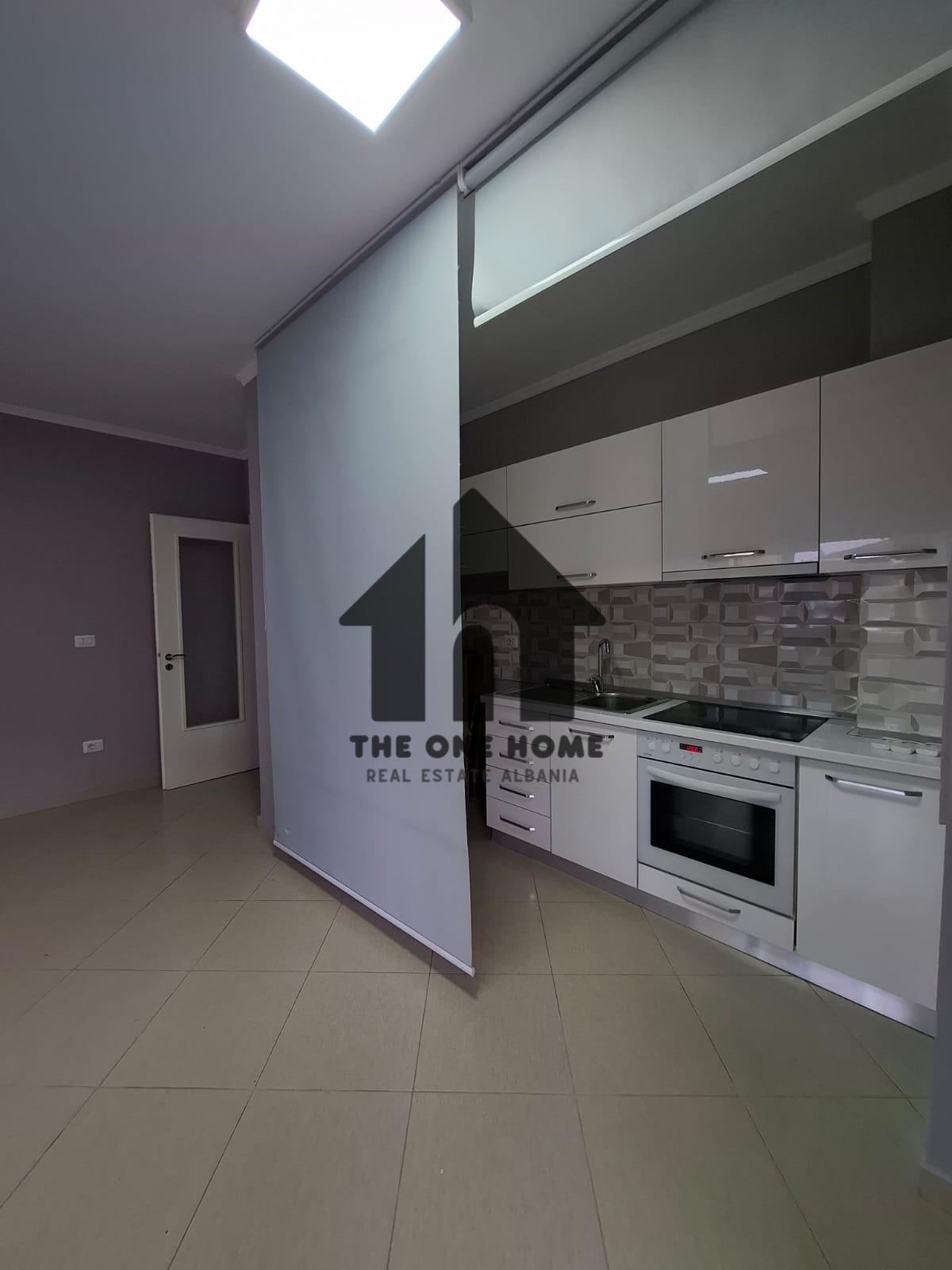 Office for rent in Tiranë 2