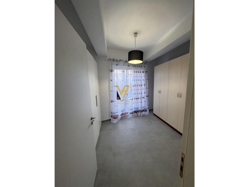 JEPET APARTAMENT 2+1+BLK ME QERA TEK KODRA E DIELLIT 1-70.000 LEKE 4
