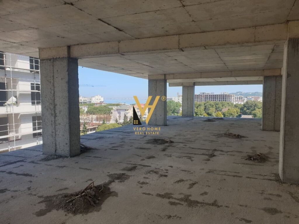Shitet Apartament 1+1+ballkon te Kompleksi Liburna ne Golem 61 m2 1